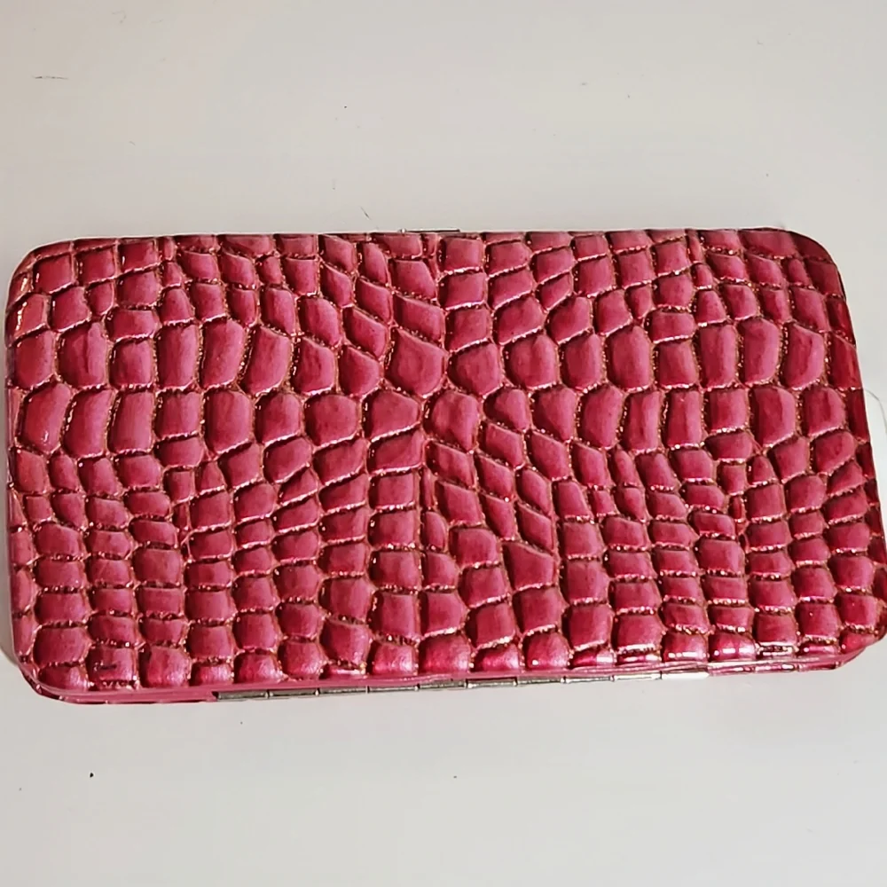NWOT Designer Red Croc Embossed Clutch w/ Sparkles in the Croc Creases